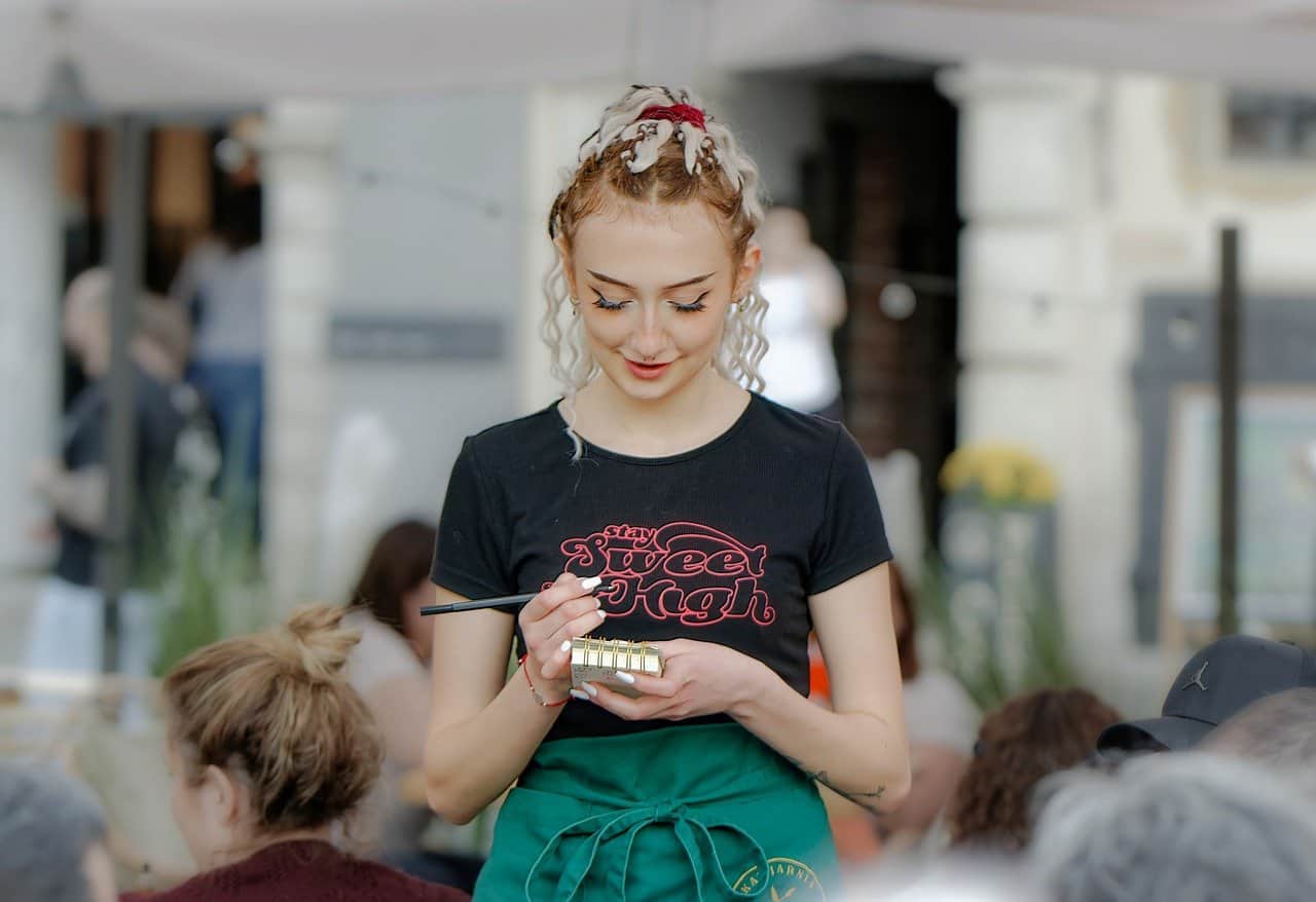 Young server just found summer jobs in New York